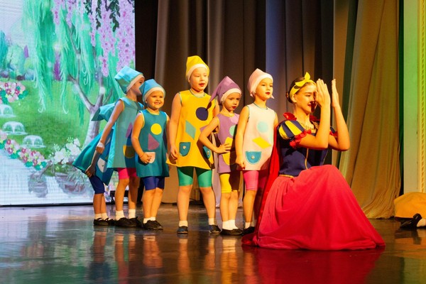 Концертная программа «Взрослые и дети»