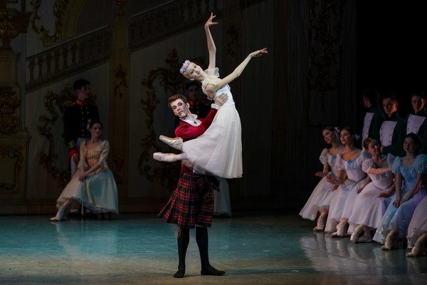 Выпускной бал (одноактный комический балет)