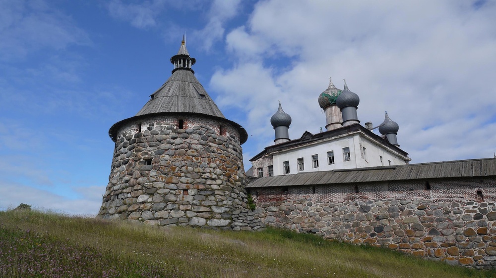 Крепость Соловецкого монастыря: археология