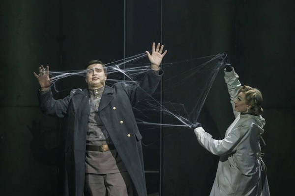 Спектакль «Любить на войне»