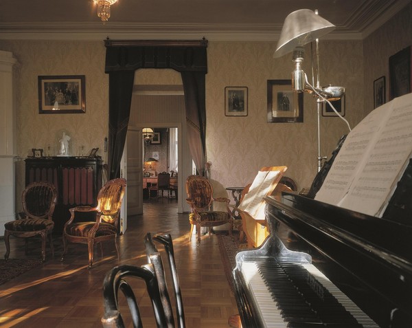 Театрально-концертная программа «История одного рояля, рассказанная им самим»