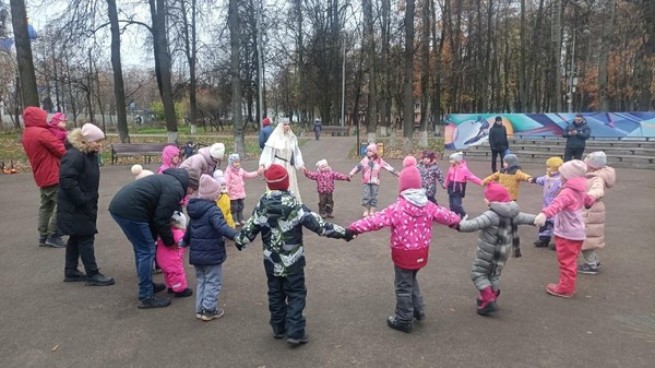 Фольклорно-игровая программа для детей «Весенний солнцеворот»