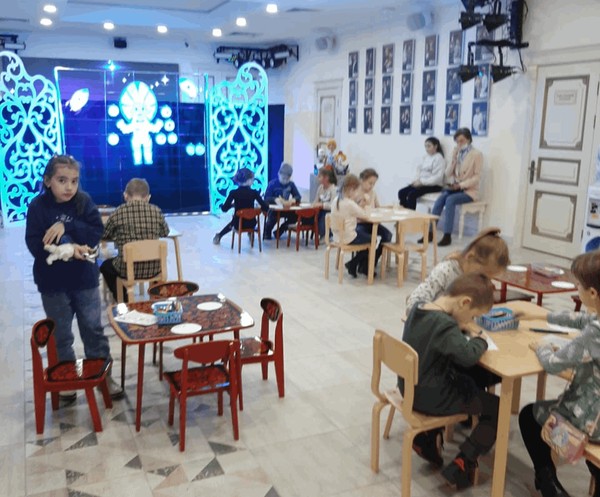 Мастер-класс «Крепость для поросят »