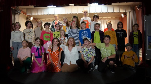 Литературно-музыкальный вечер театра-студии «Молоко» «Веселые истории»