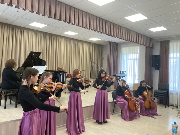 Концерт «Весеннее рондо» учащихся класса скрипки