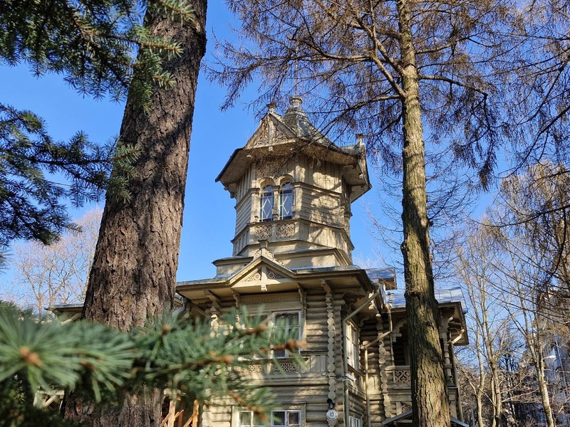 Дом на Болотной улице