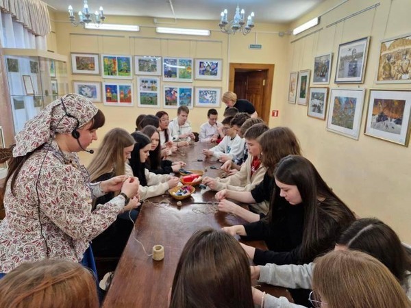 Познавательно-игровая программа «Народные традиции русского дома»