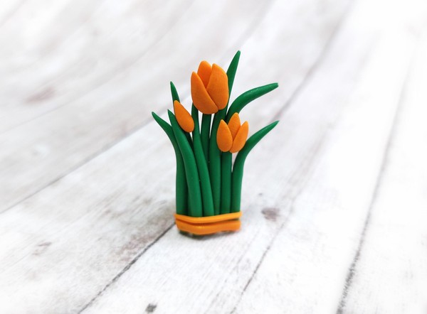 Мастер-класс по лепке из полимерной глины Кулон «Цветы Навруза»