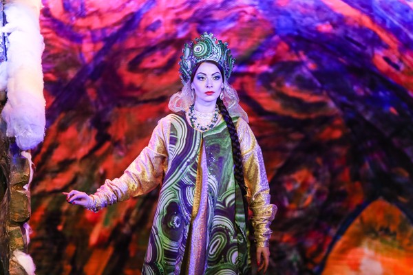 Спектакль «Медной горы Хозяйка»