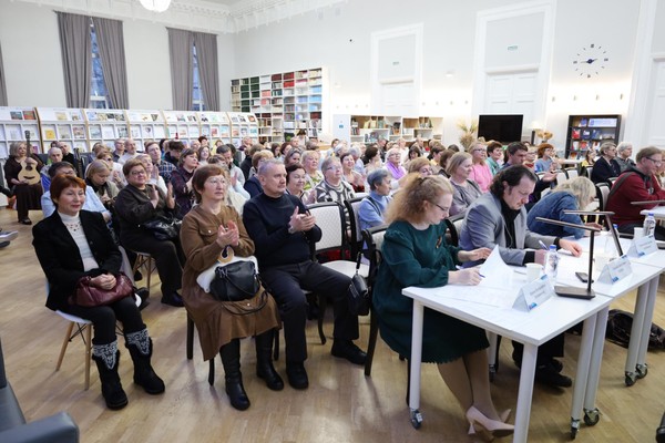 Концерт гитарной поэзии «О любви мы поём, о любви»