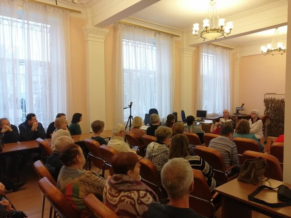 Творческий вечер Оксаны Лесовик «На ноте «до»: К Всемирному дню поэзии (21 марта)