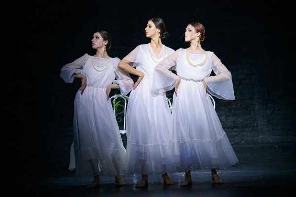 Апельсиновая ветка