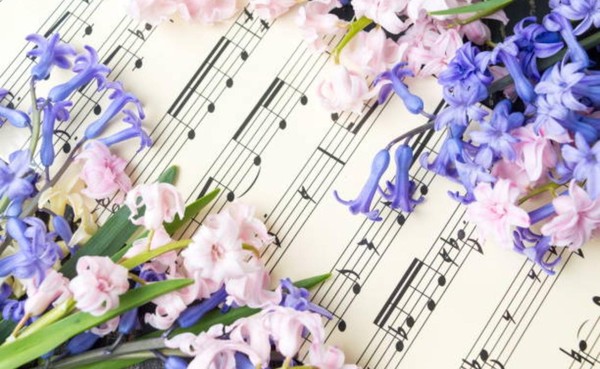 Концерт «Встречаем весну песней»