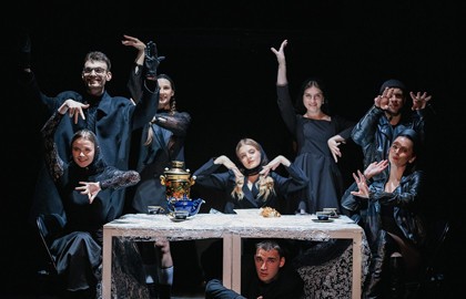 Васса Железнова. История  одного дома