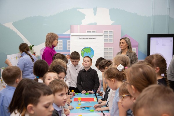 Патриотический час «Терроризму – нет!»