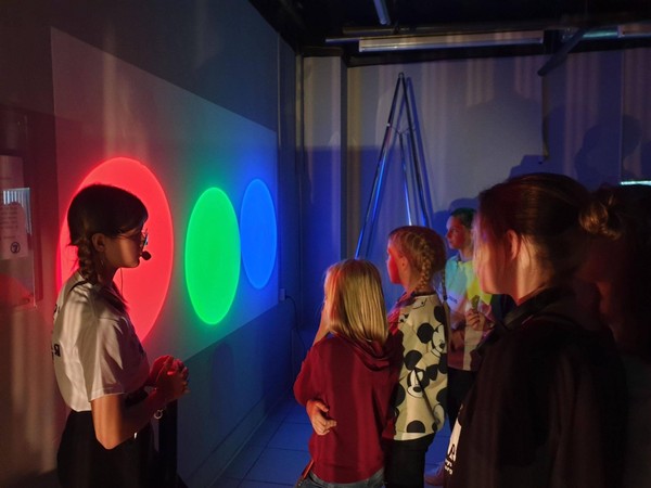 Интерактивная программа «Поэзия света»