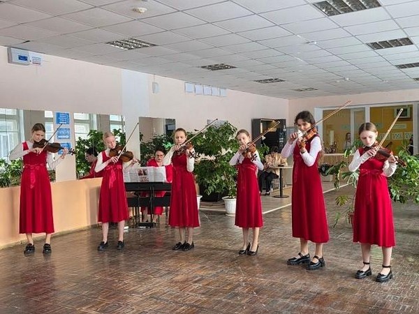 Виртуальная выставка «Скрипка и природа: гармония звуков и красок»