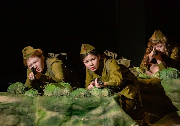 А зори здесь тихие