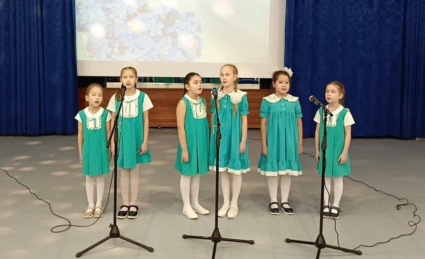 Открытый урок «Песни для мам и бабушек»