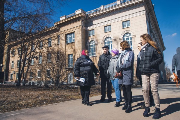 Экскурсия «Занимательные истории на красивой улице»