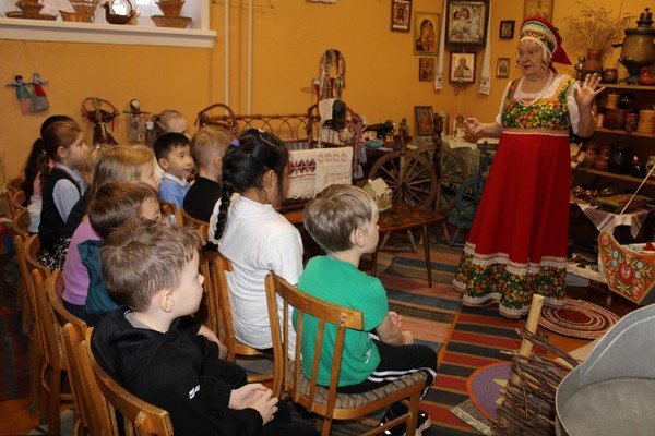 Историческое путешествие «Ремесла и былины»