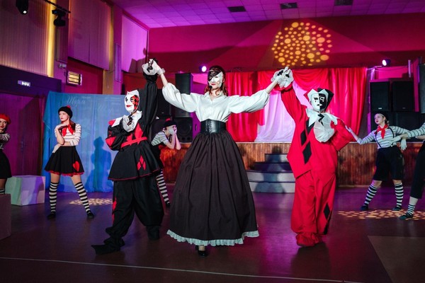 Спектакль «Зеркало сцены»