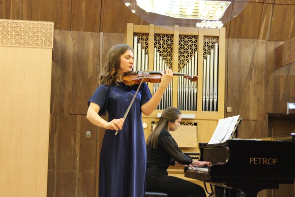 XIII Открытый окружной конкурс исполнителей на струнных смычковых инструментах «По струнам мастерства»