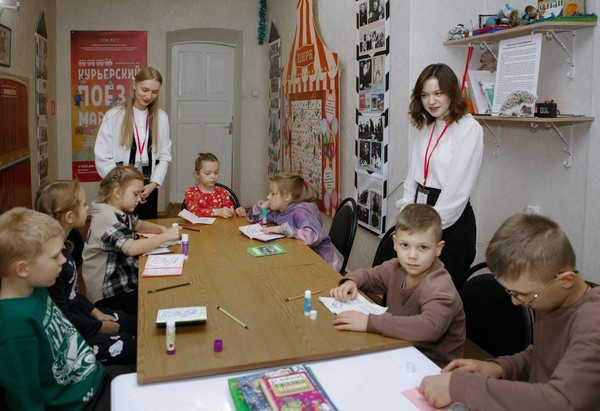 Творческий час «Книга, которая всех подружила»