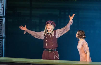 Всегда зовите Долли!