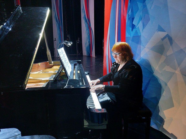 Вечер фортепианной музыки и поэзии «Мне снилась музыка…»
