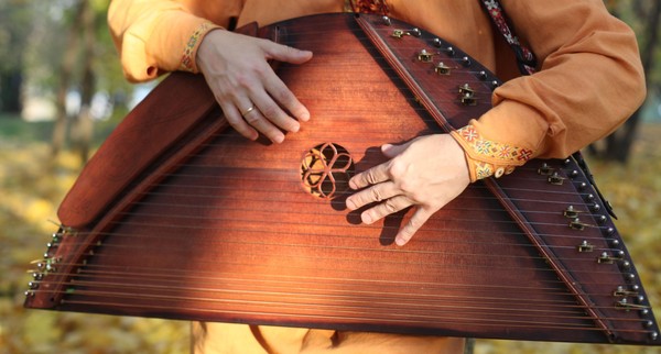 «Звучат русские народные инструменты»