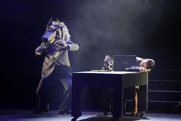 Спектакль «Служебный роман»