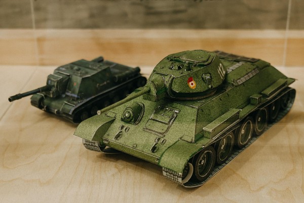 Выставка «Герои вне времени»