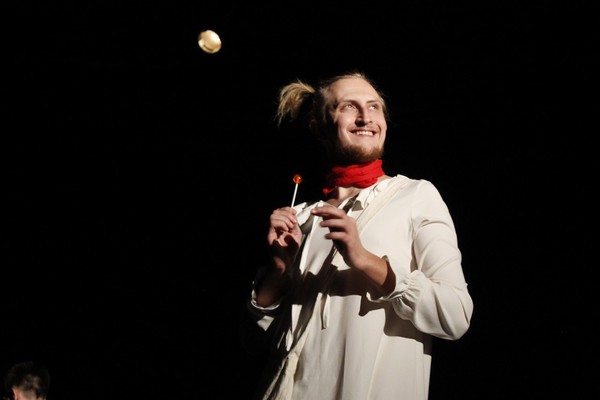 Человек-подушка