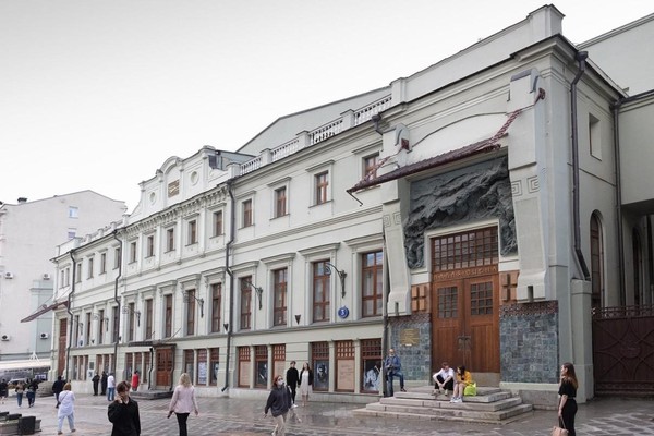 Спектакль «Похороните меня за плинтусом»