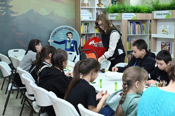 Литературно-творческий вечер «Морские приключения»