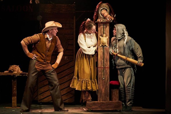 Спектакль с тифлокомментированием «Братец Лис & братец Кролик»