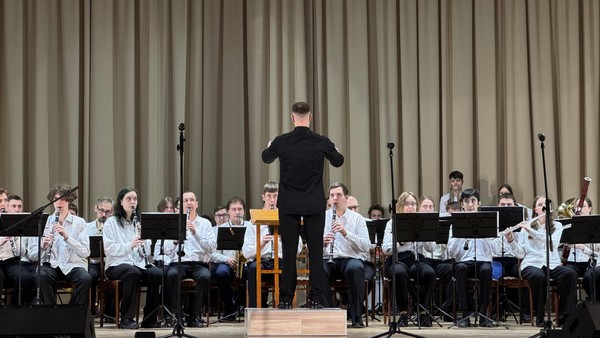 Всероссийский конкурс исполнителей на духовых и ударных инструментах «Уральские фанфары»