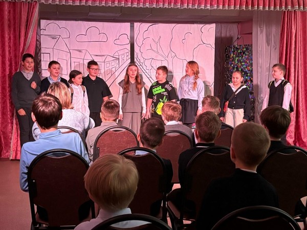 Творческий капустник «Театральный вернисаж», посвященный Дню театра