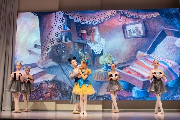 Спектакль «Дюймовочка»