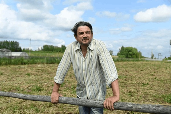 Спектакль «Мы – парни из деревни»