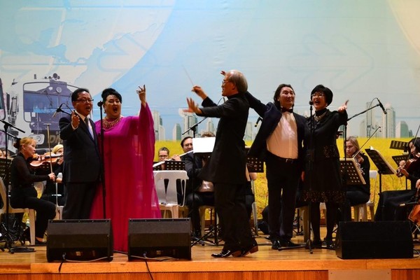 Концерт к Международному дню театра