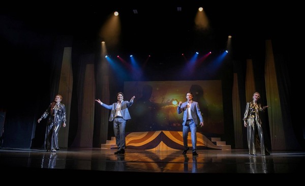 Концерт «Сцена звучит голосами России»