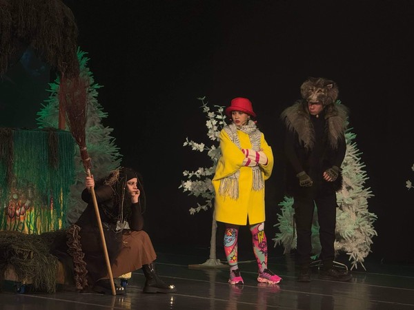 Спектакль «Новые приключения Красной Шапочки»