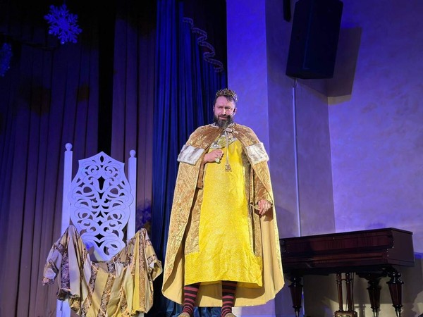 «Тайны закулисья»