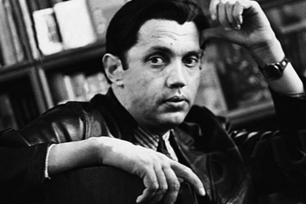 Программа «Огромное небо Роберта Рождественского»