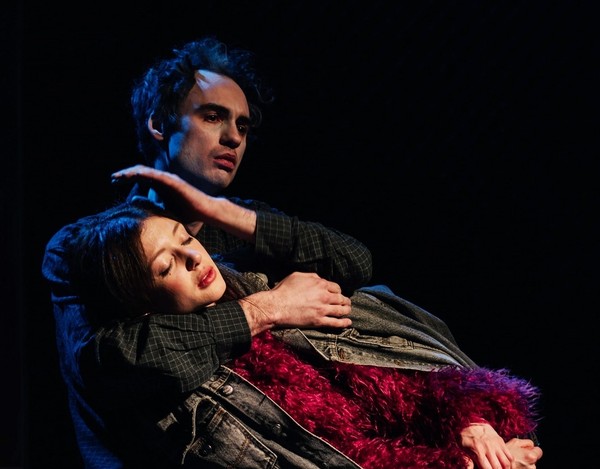 Человек в закрытой комнате