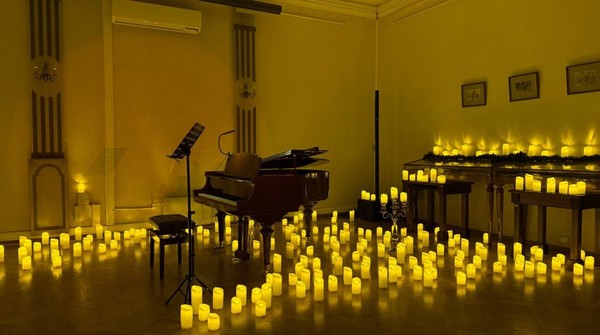 Мировые хиты: дудук, саксофон, флейта и рояль при свечах