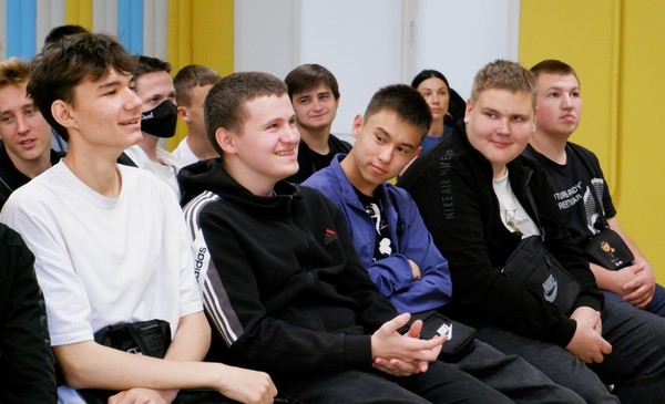 Литературная встреча «Умел смеяться, и смешить»