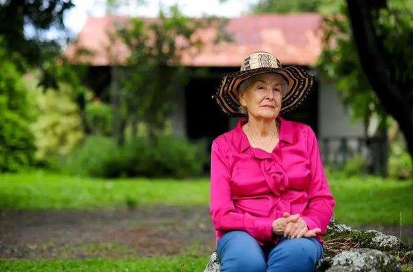 Медленное чтение на испанском языке: Хульета Пинто (Коста-Рика)